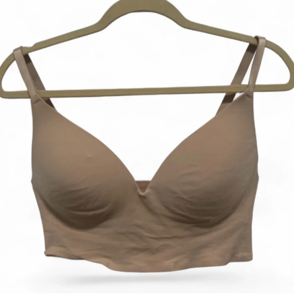 Pink Victoria’s Secret Wireless Push Up Cream Bra Size XL - Picture 1 of 3